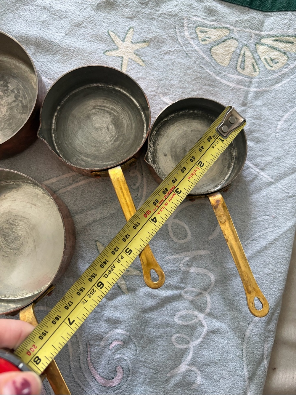 Vintage Set of 4 Copper Measuring Cups Brass Handles Nested Hanging Discoloratio - Picture 5 of 10